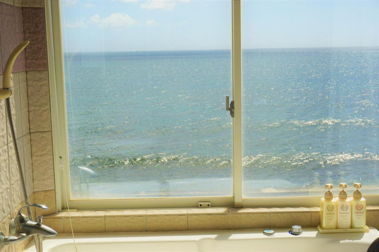 Okinawa Ocean Front Hotel Chatan Buitenkant foto